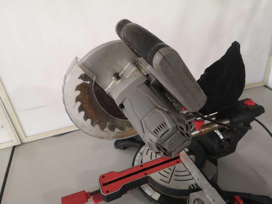 Циркуляр пендула - Wickes 1500W / 210mm