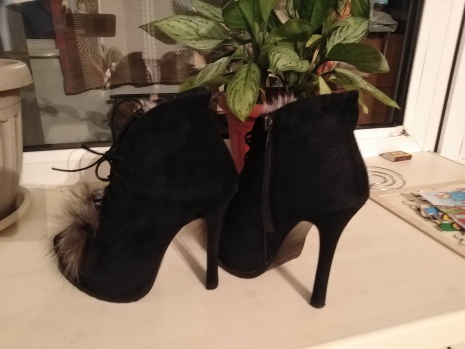 Продам  женскую обувь