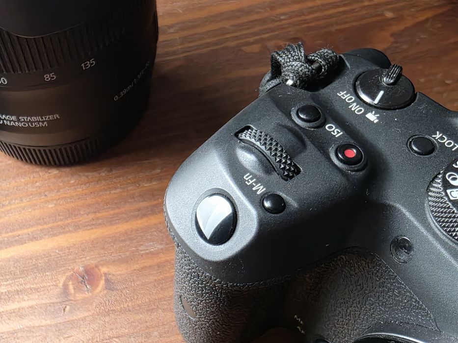 Продается Камера Canon R7