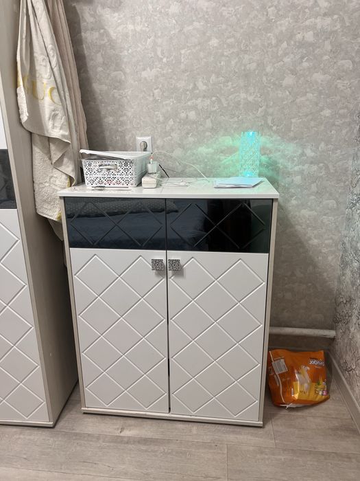 Продам спальный гарнитур