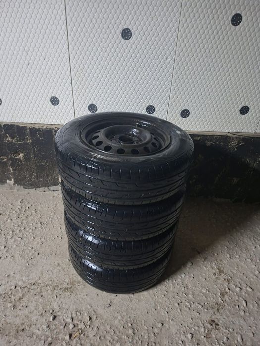 Шина с дисками колеса