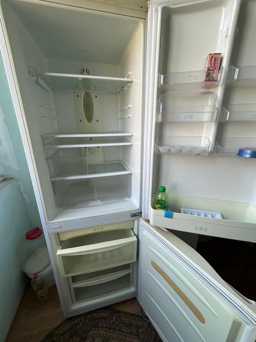 Продам холодильник LG