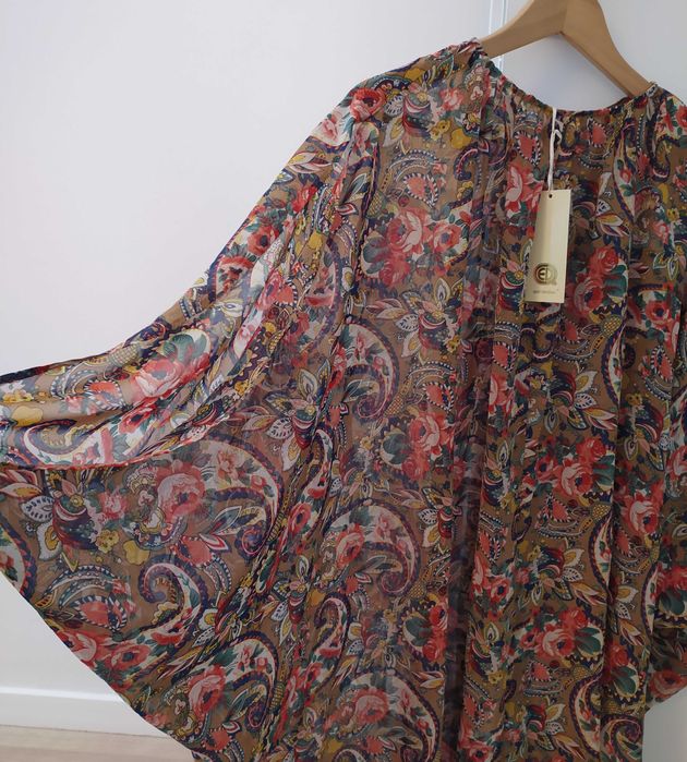 Tunica S/M Nou cu eticheta