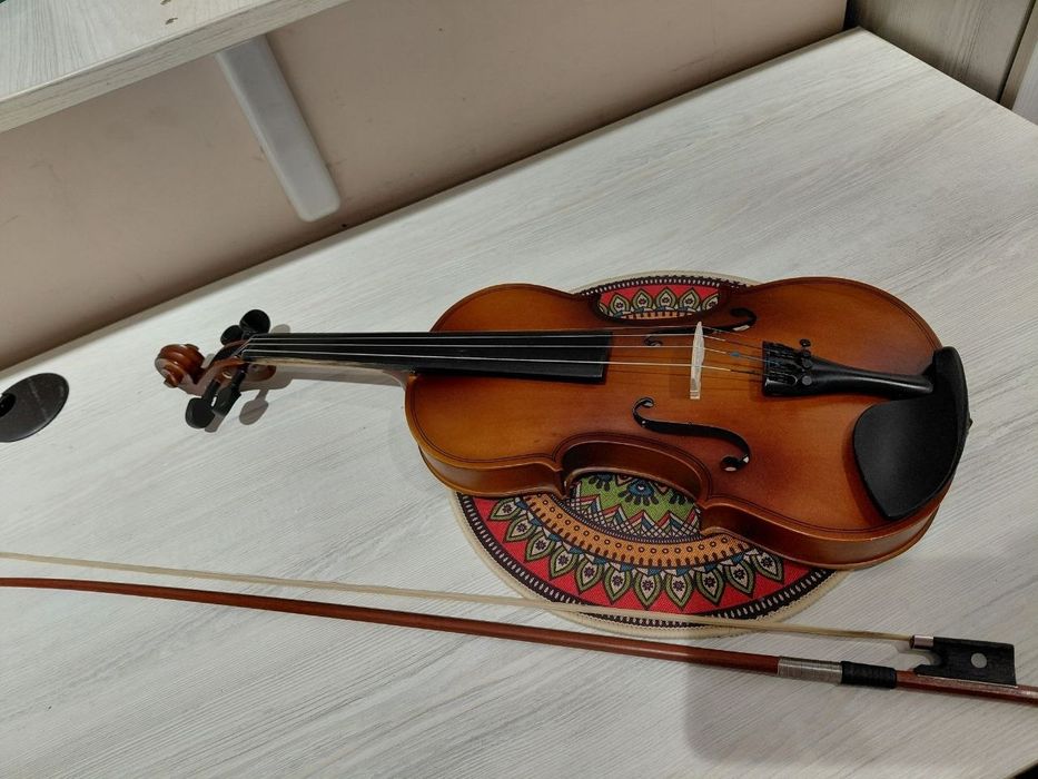 Продаётся скрипка Ravenny RV34