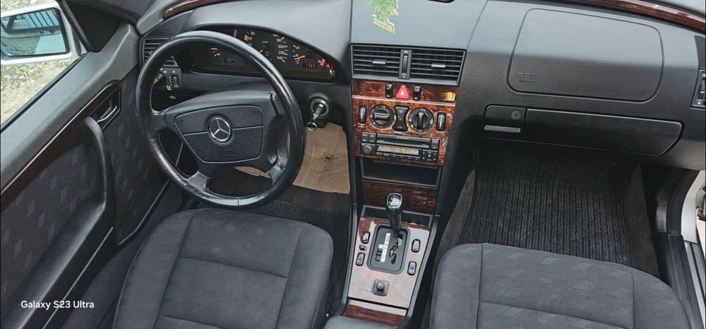 Vand mercedes c200 atestat istoric