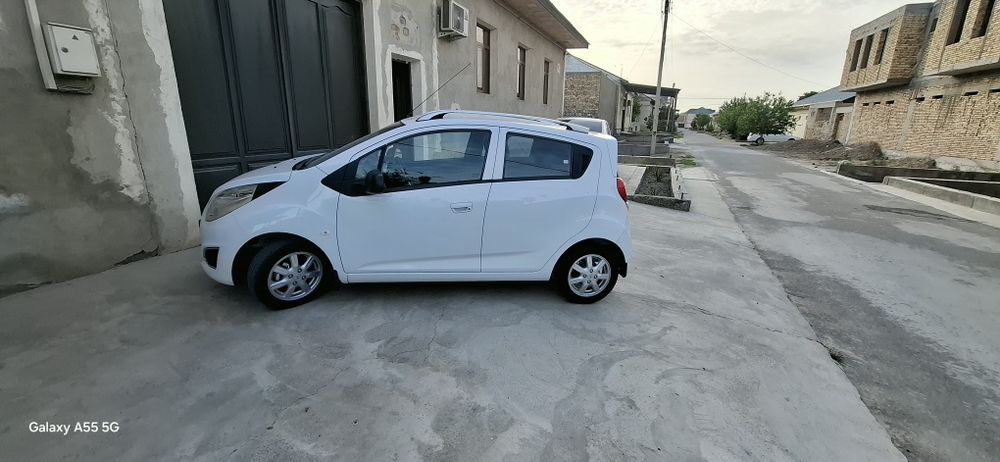 Spark 2020 yil yurgani 49000km benzinda polni radnoy.kiraskasi yo'q.