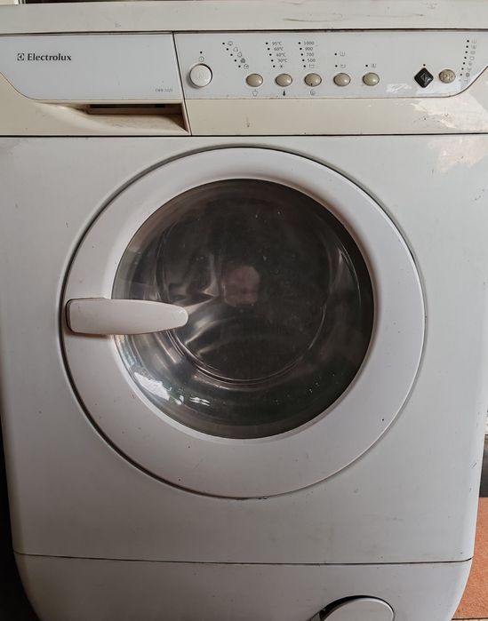 Продам машинку автомат б/у