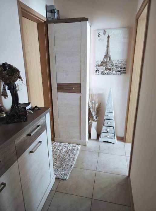 Дава се под наем Двустаен апартамент в Бургас, Славейков - 88 кв.м за 561 € - Снимка #3