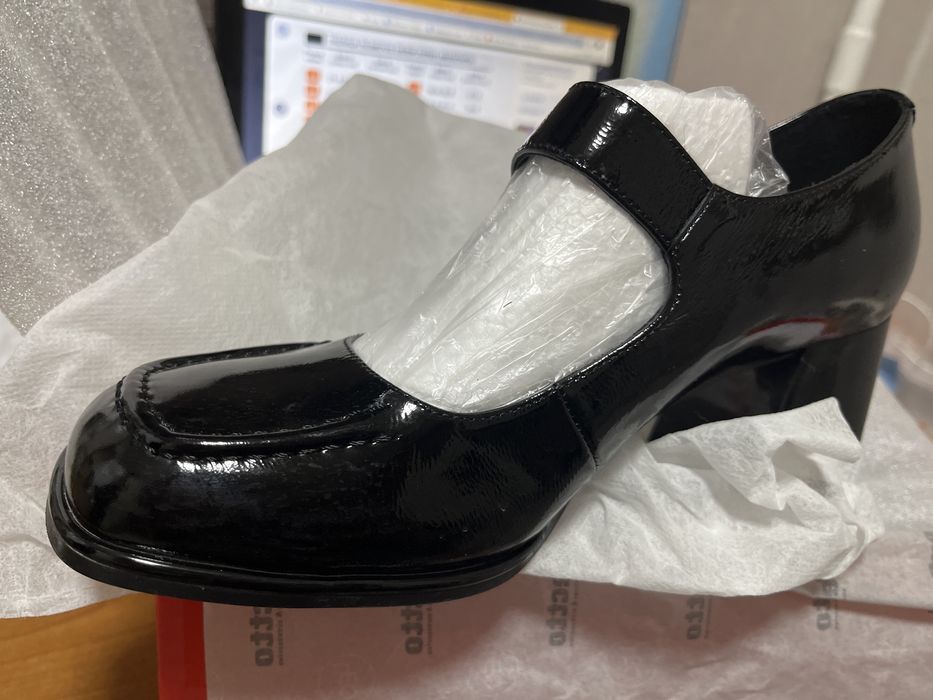 Туфли новые лакированные