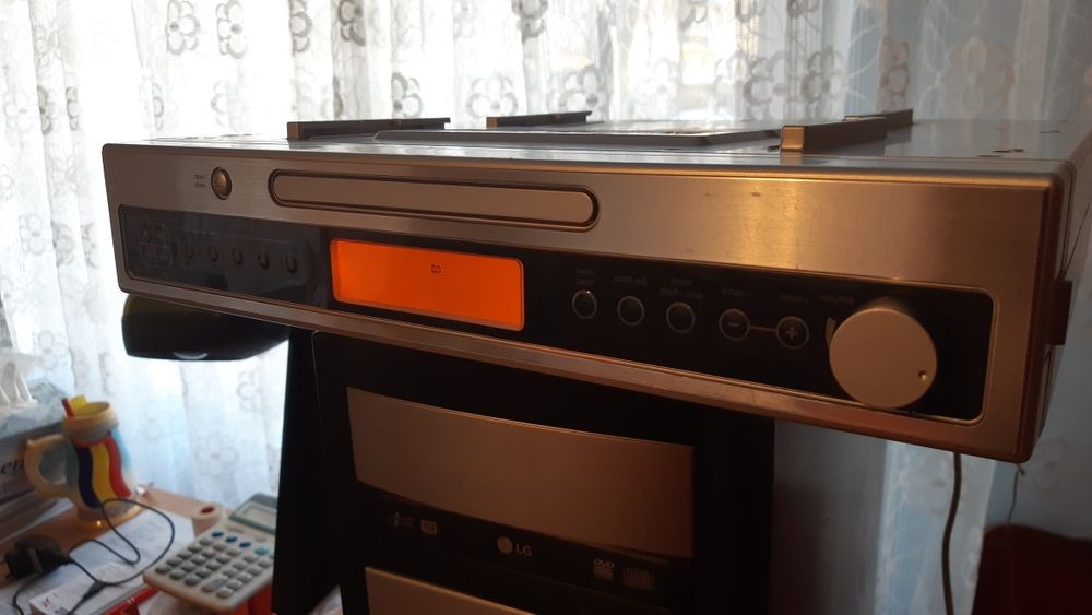 Player mp3 cu radio pt cabinete,difuzoare incorporate