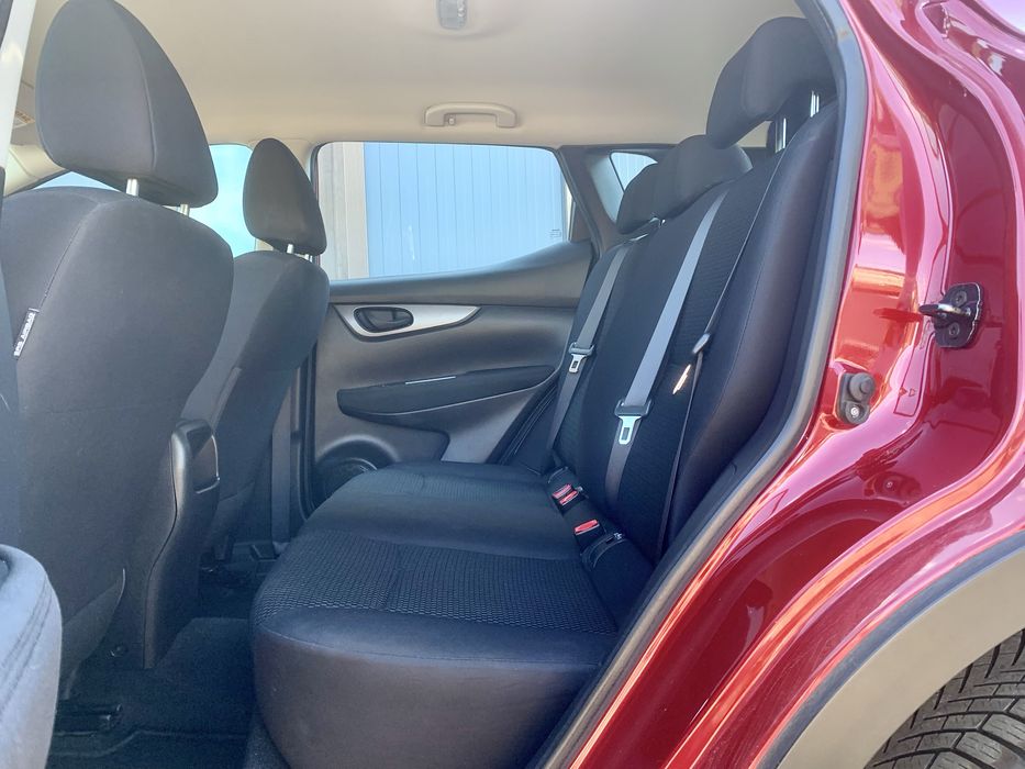 Nissan Qashqai I.2 Automatik * 2OI8 * Garantie * Android * Distronic * Navigatie * Carlig * Scaune incalzite *