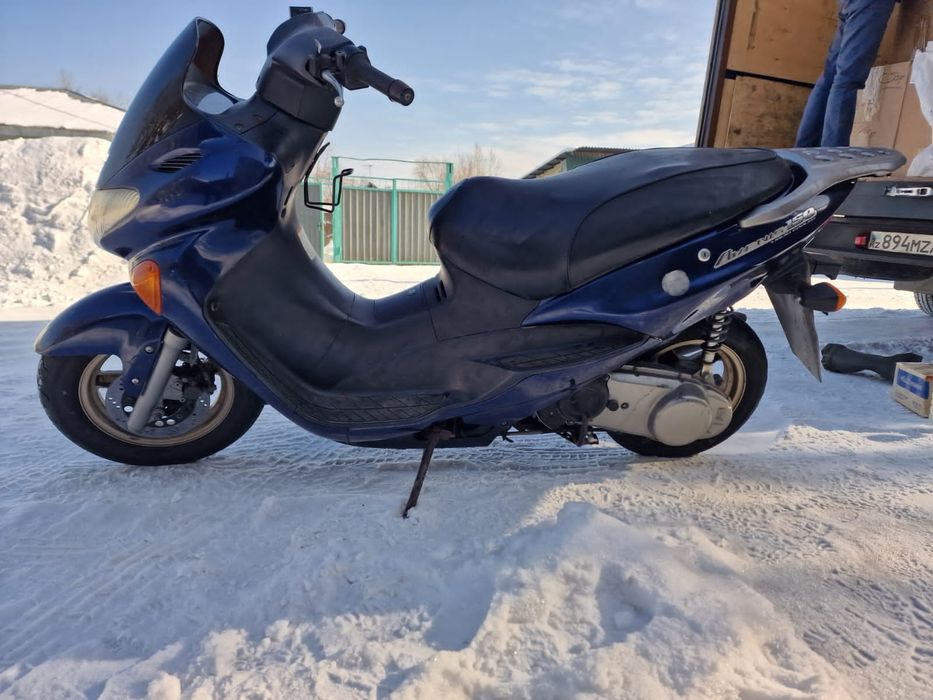 Скутер Сузуки Авенис 150