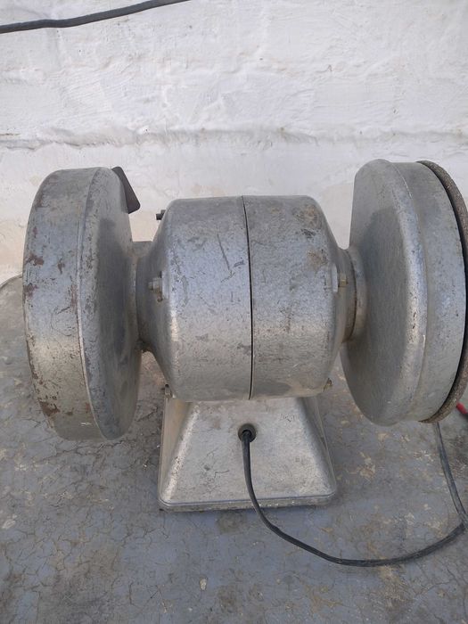 продам точильный станок на 2 камня