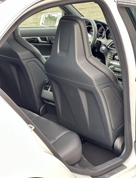 Mercedes Benz W204 6.3 AMG