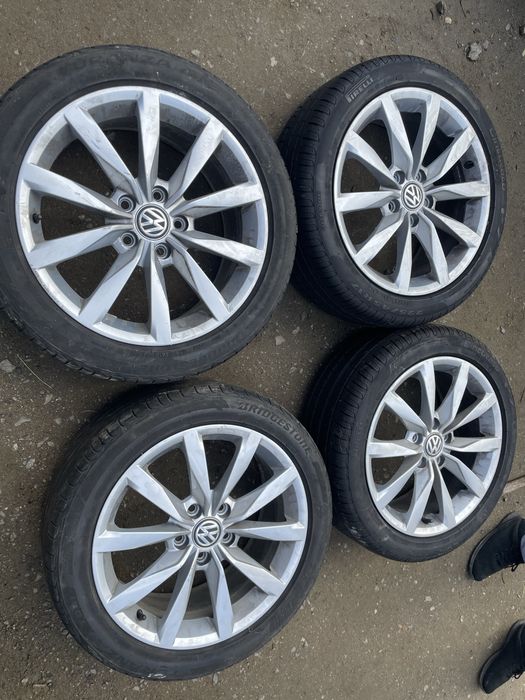 Set 4 Jante Originale Volkswagen 17” + Anvelope VARĂ 225/45R17