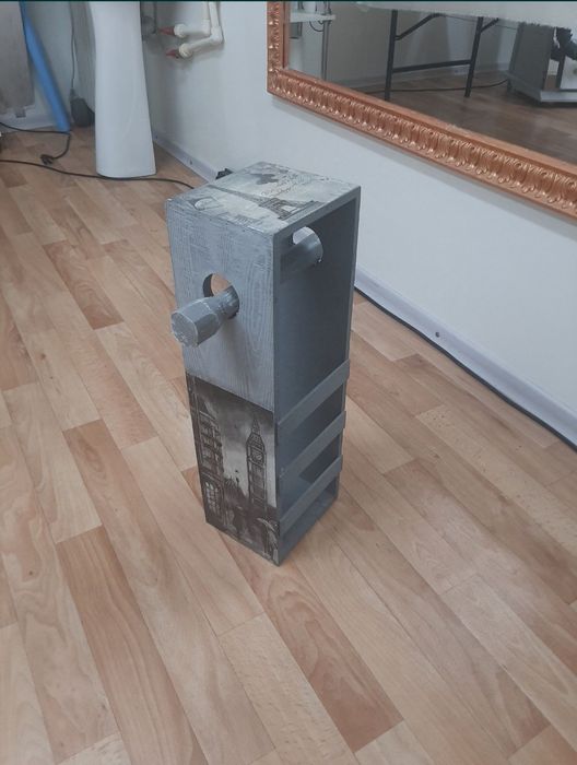 Продам картины-постер, подставку