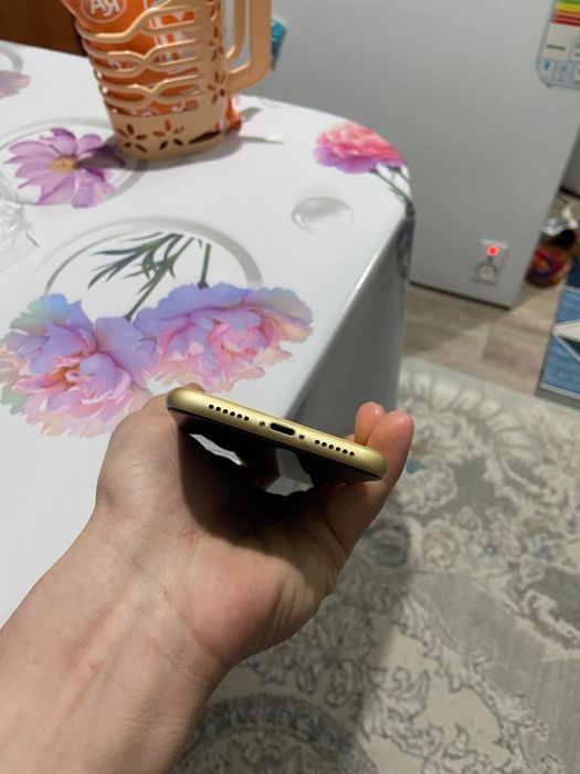 Айфон ХR 128 gb.  ,