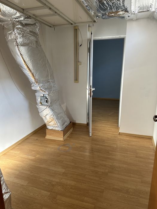 Дава се под наем Офис в Пловдив, Индустриална зона - Тракия - 500 кв.м за 5000 € - Снимка #7