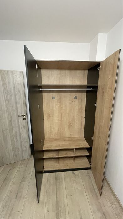 Execut lucrari de montaj mobilier/ reparatii mobila