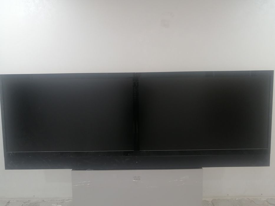 Мониторы для видеоконференции