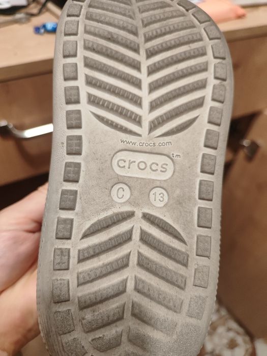 Продам Crocs, сабо, серебро, размер С13