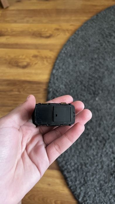 Оригинален бутон за стъкло Porsche Cayenne, Macan, Panamera - НОВ