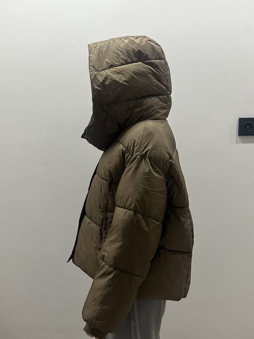 Продам куртку 3000