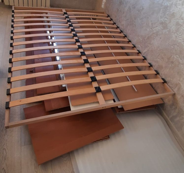 Продам кровать и шкаф  бу