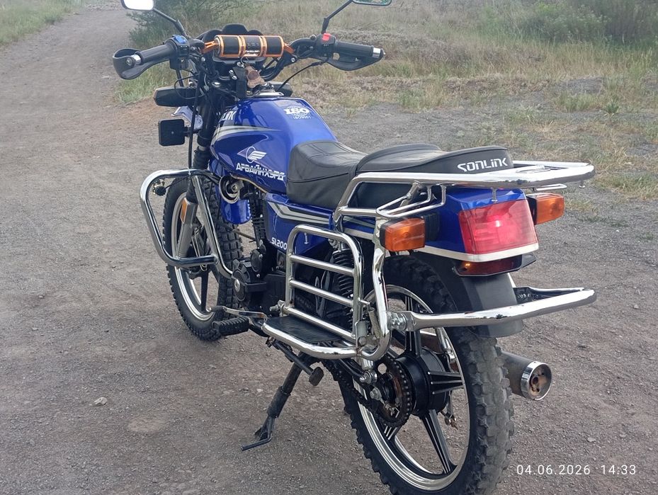 Продам мотоцикл 200куб