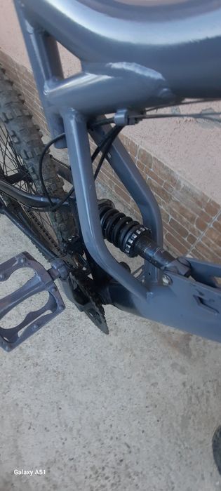 Bicicletă ful suspesion DHS