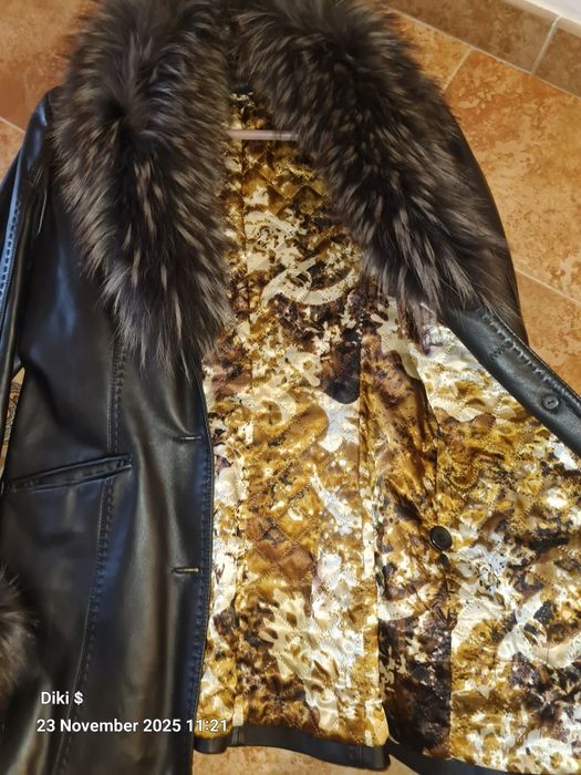 Кожено сако с голяма яка