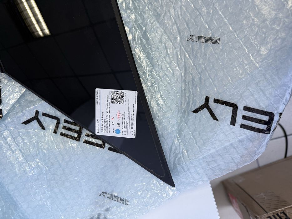 Стекло от Geely atlas правая