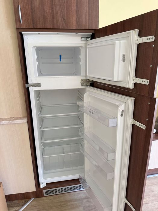 хладилник FINLUX за вграждане
