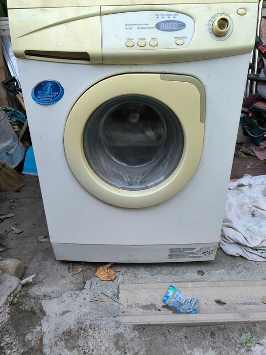 Продается стиральная машинка Samsung на запчасти