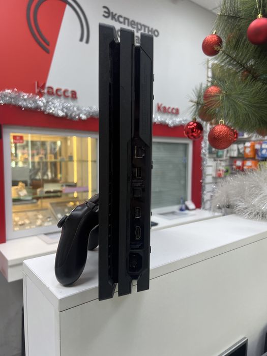 PlayStation 4 Pro, 1 TB (p25)