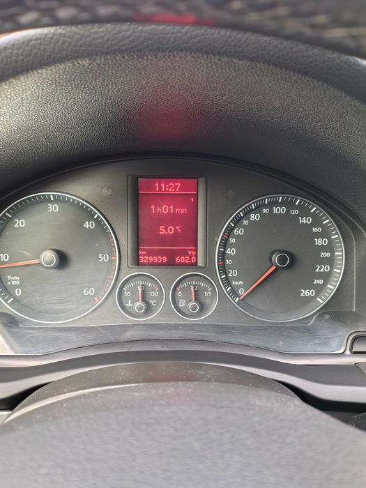 Vând Volkswagen golf