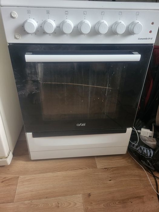 Продам электрическую плиту