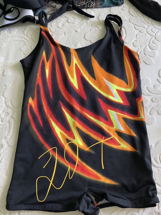 Продам купальник и пеньюар б/у