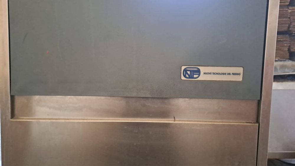 Продам ледогенератор б/у