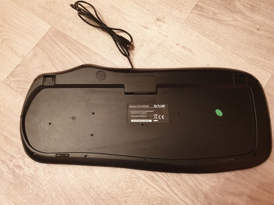 Продам игровую клавиатуру Delux