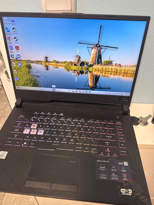 Лаптоп Asus Rog Strix G15