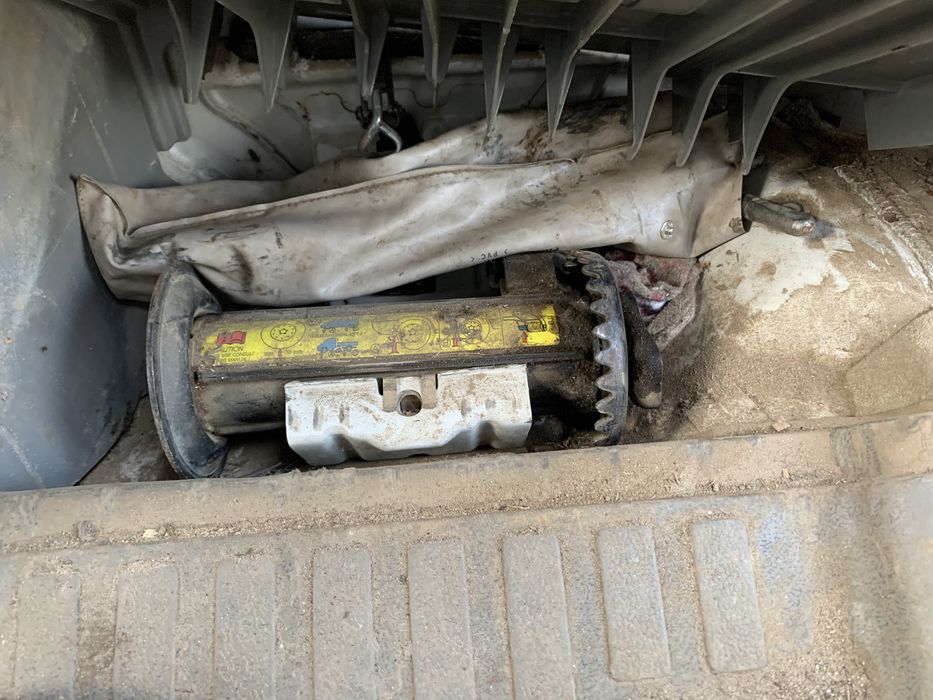 НА ЧАСТИ! Volkswagen LT 2.5 TDI Теглич ANJ без ръжди