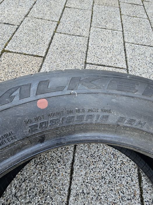Vând pneuri de vară Falken 205 65 R16