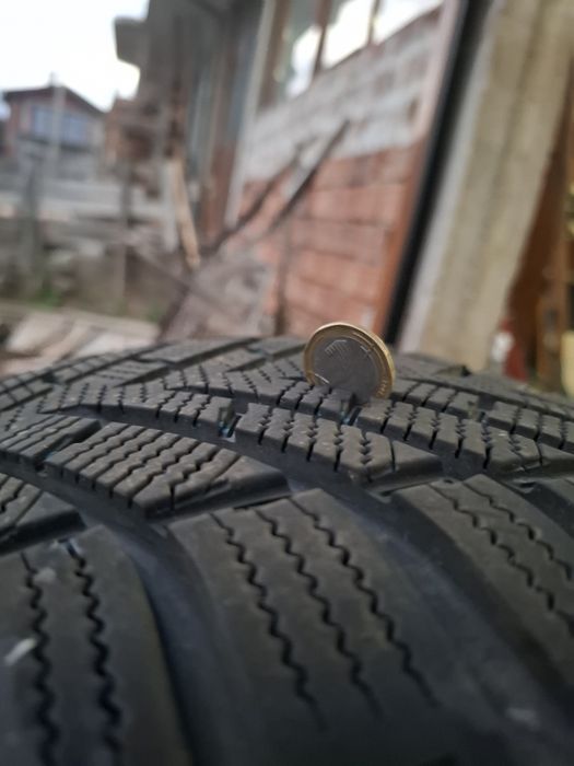 Зимни гуми 235/35/R19