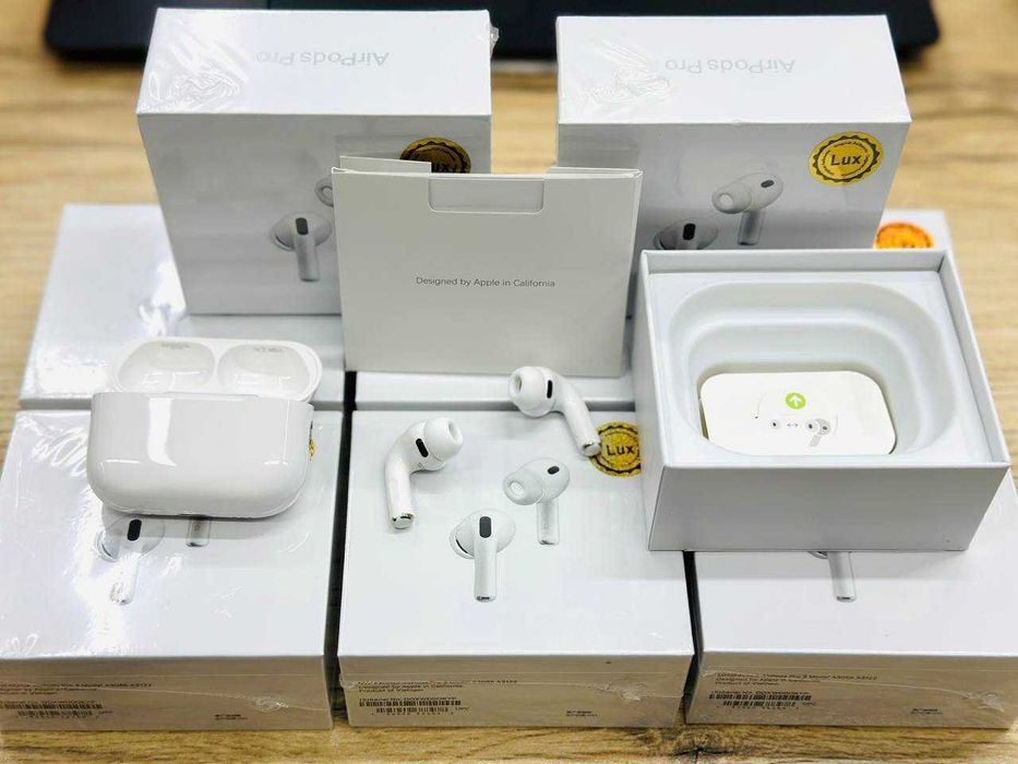 Наушники, AirPods