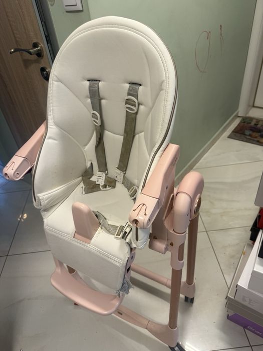 Столче шезлонг за хранене на дете