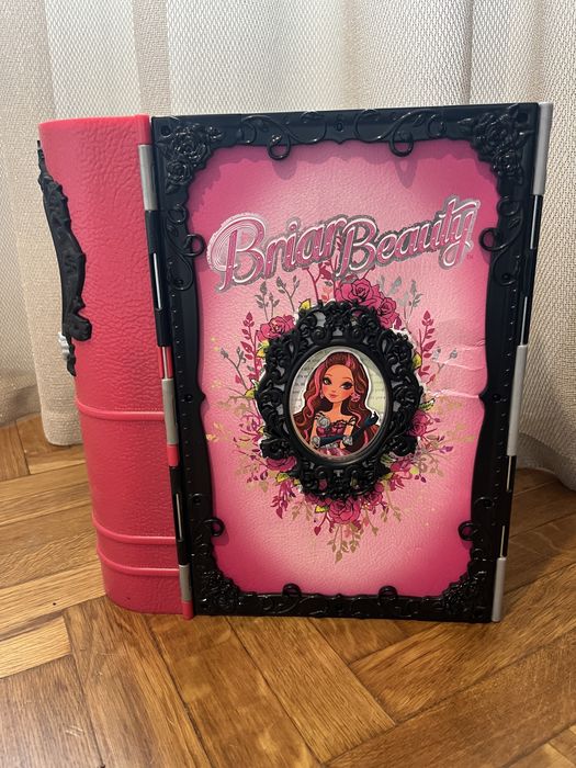 Оригинални от първа  Колекция кукли Ever after high и книжка къща