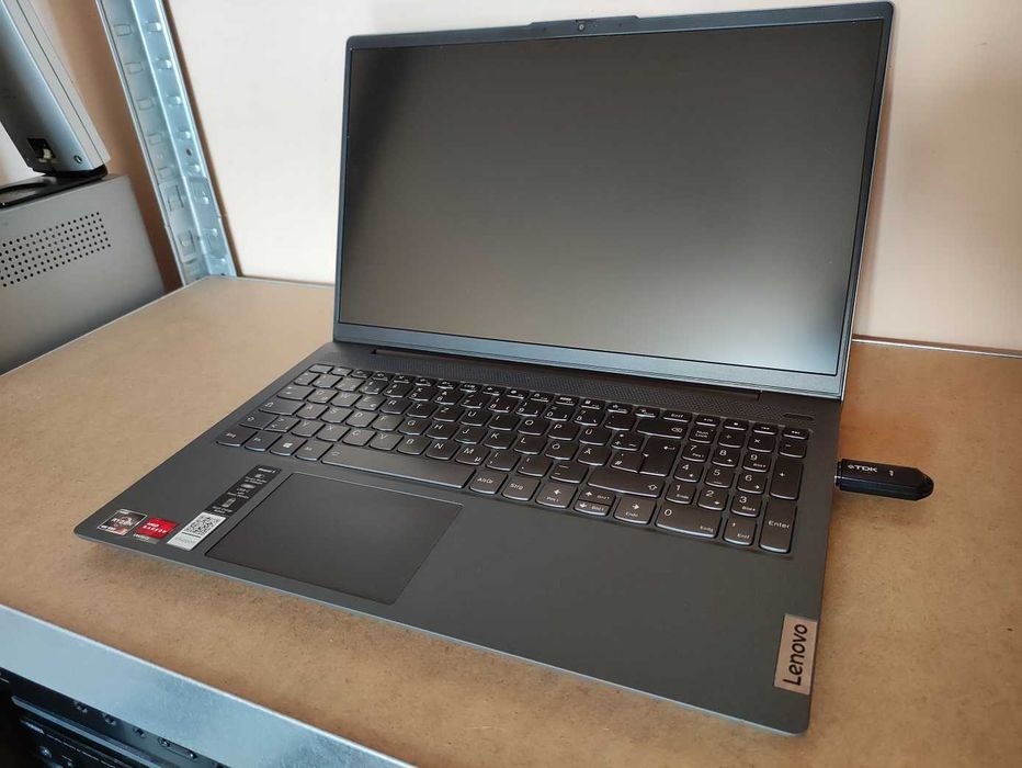 15.6" Lenovo IdeaPad 5, Ryzen 5 4500U, 16GB DDR4, Intel 2500 Pro SSD 180GB