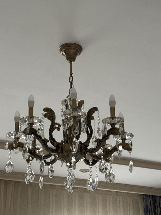 Люстра шикарная в зал