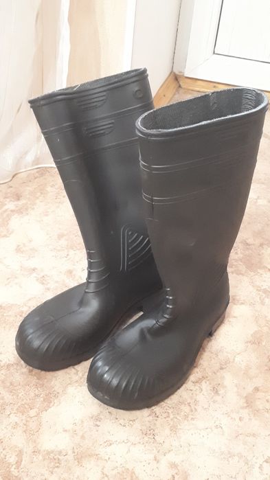 Продам спецобувь. Сапоги. Резиновые сапоги.